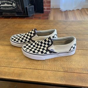 womens checkered slip on vans